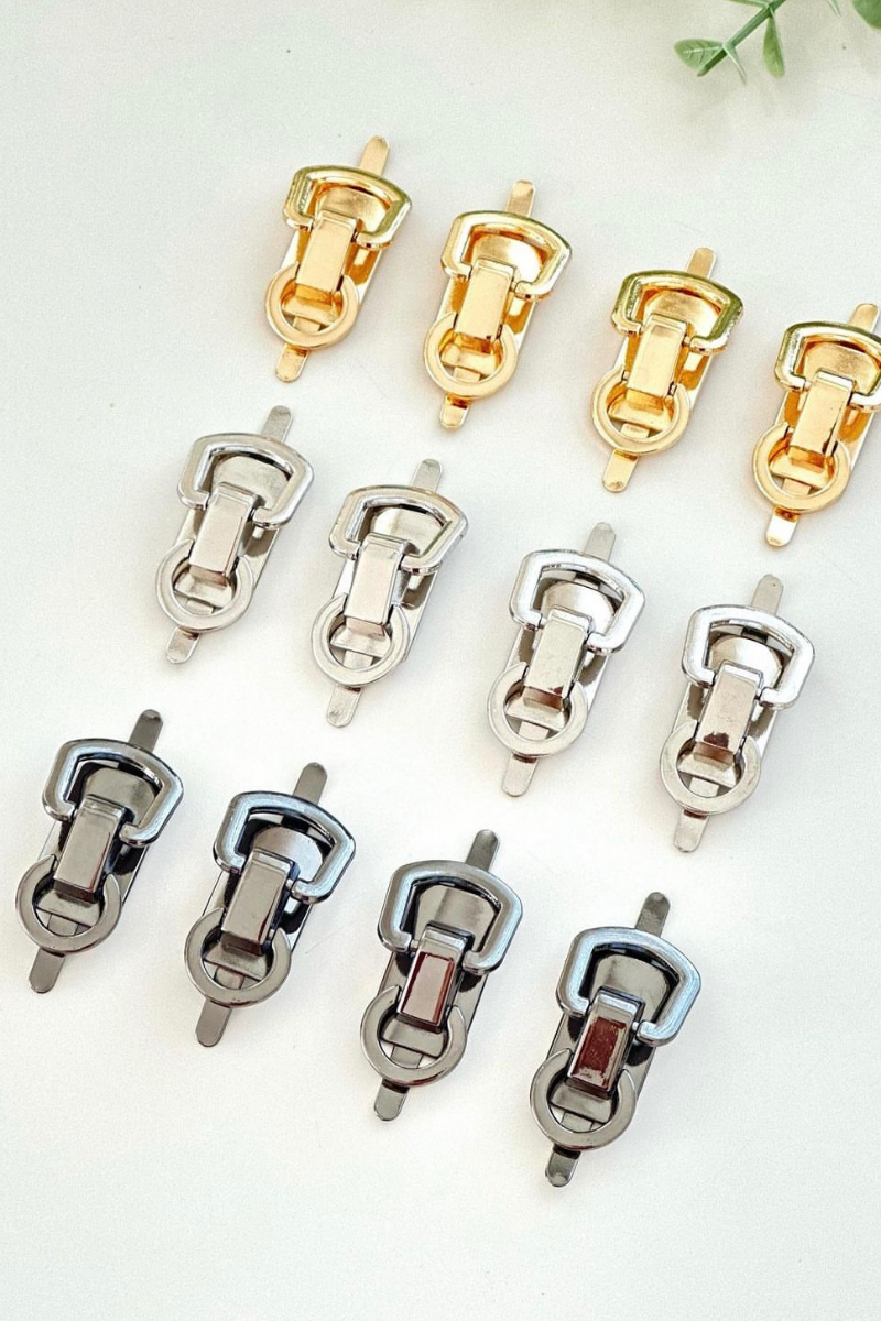 Ayaklı Çanta Köprüsü