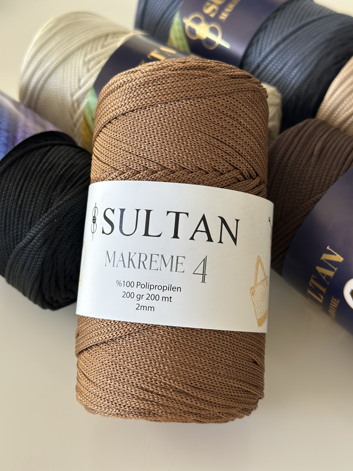 Polyester Makrome 4 No