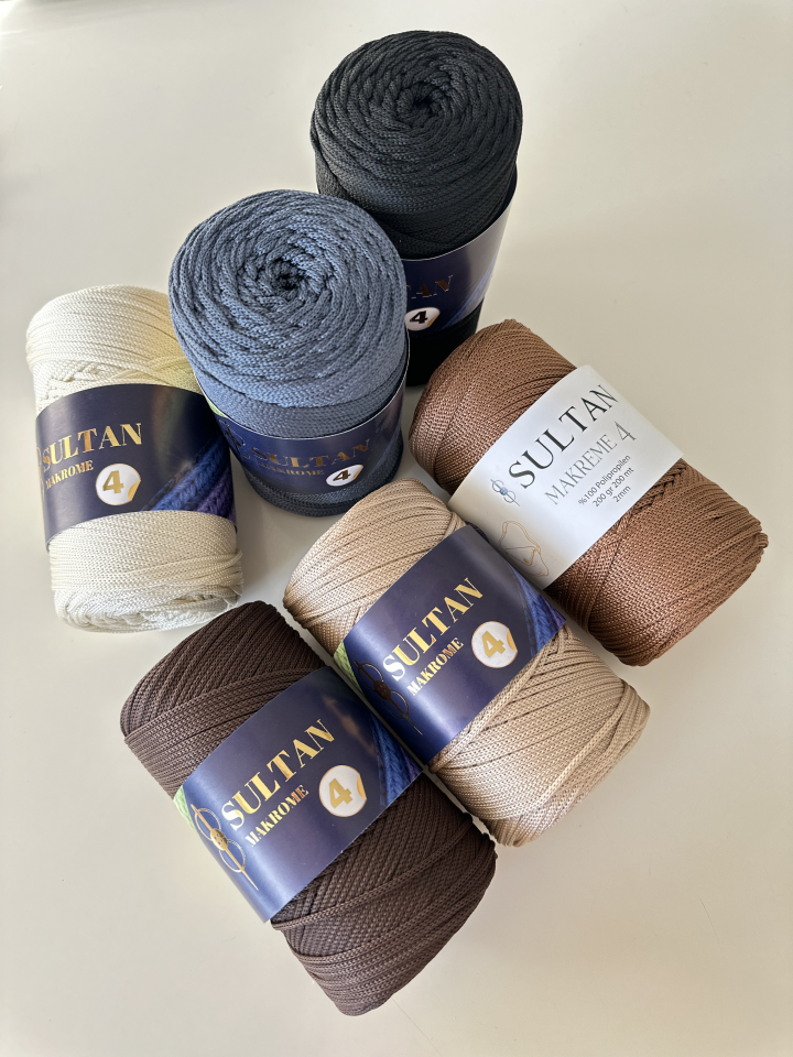 Polyester Makrome 4 No