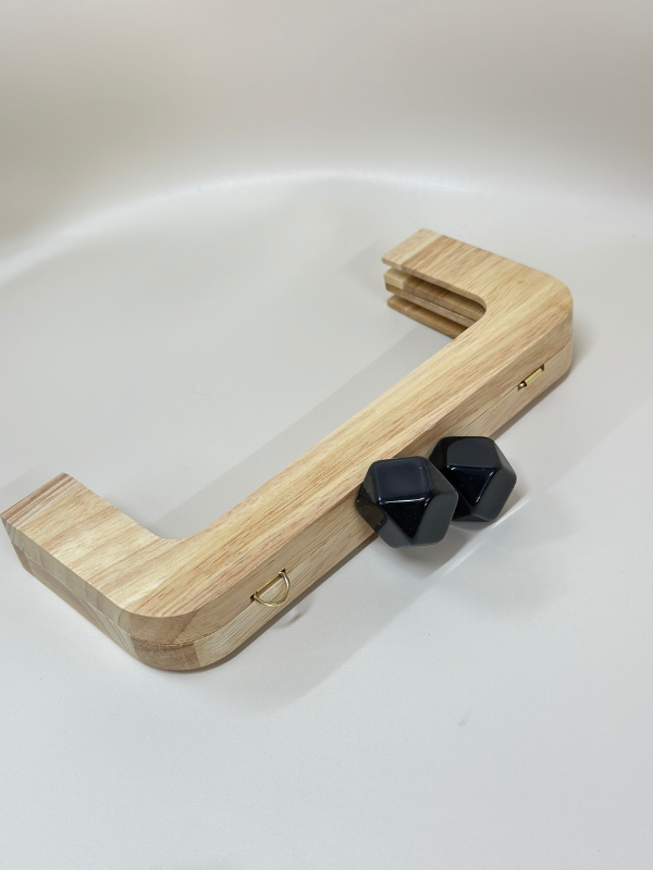 Ahşap Burs Siyah Boncuklu