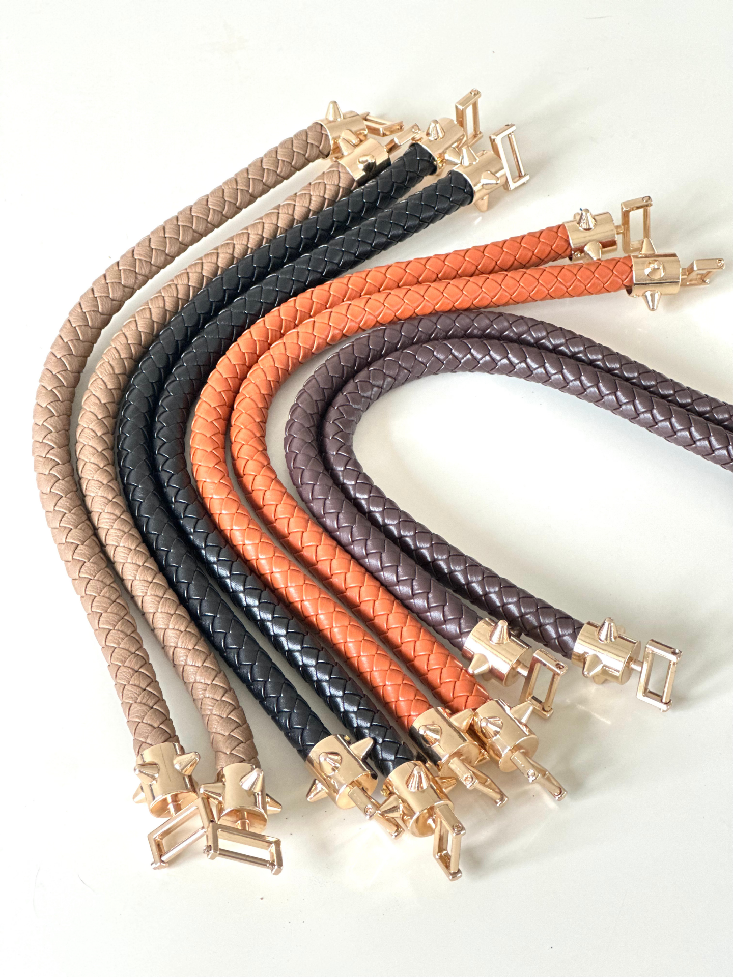 Çivi Kovanlı Çanta Kulpu