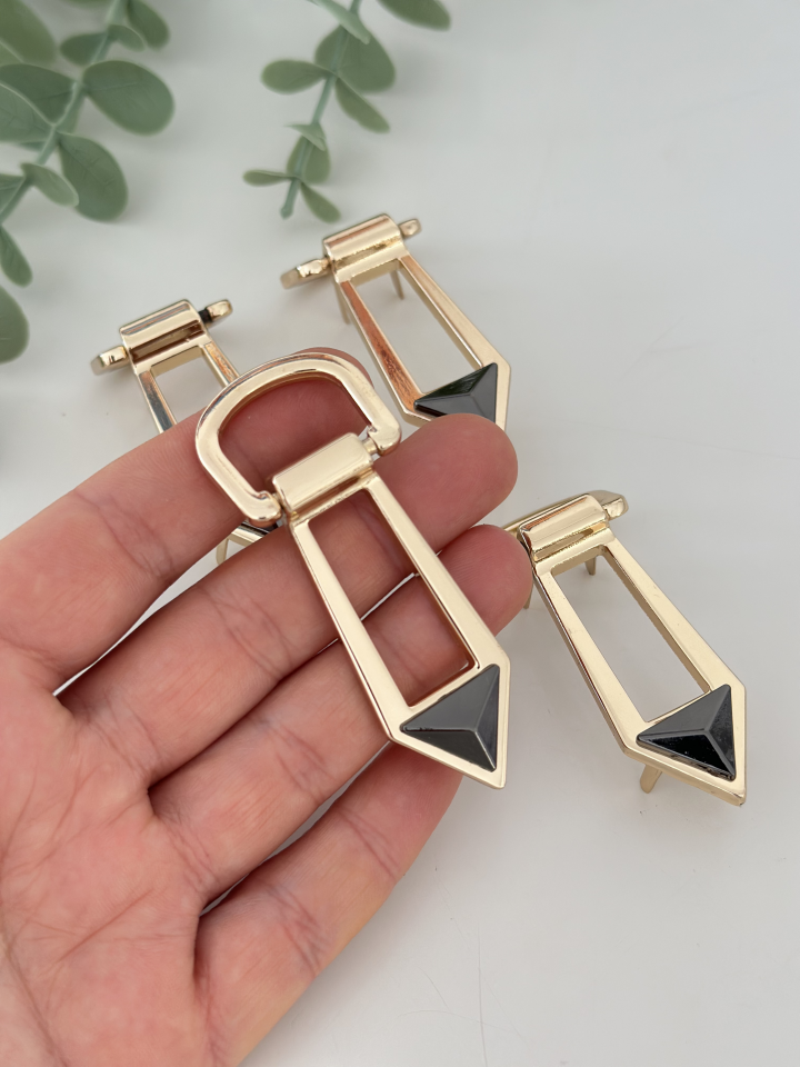 Ayaklı Çanta Köprüsü